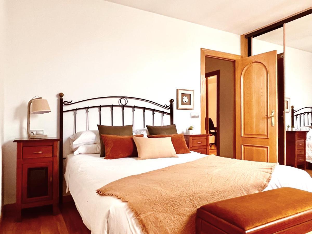 Housingleon - Conde Duplex Con Garaje Gratuito Apartment Exterior foto