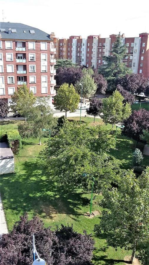Housingleon - Conde Duplex Con Garaje Gratuito Apartment Exterior foto